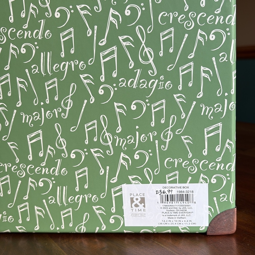 Music Notes and Terms along with Treble and Base Clefs NESTING BOX - metal lock - Picture 11 of 14